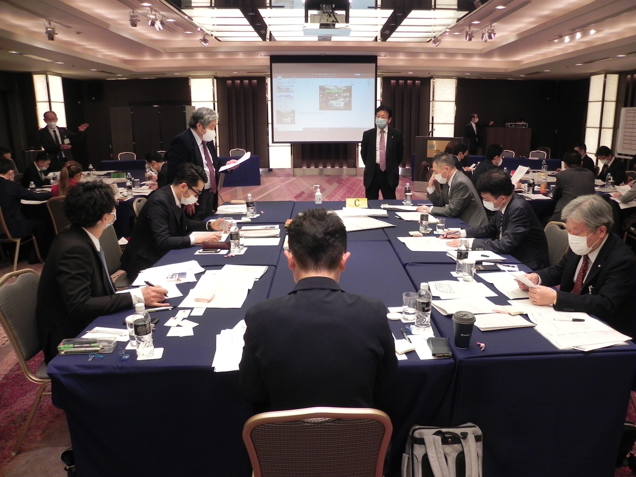 第二日目　１２月１９日（日）は、ワークショップを行った。