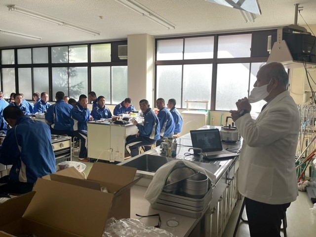 新田高等学校での事業の模様