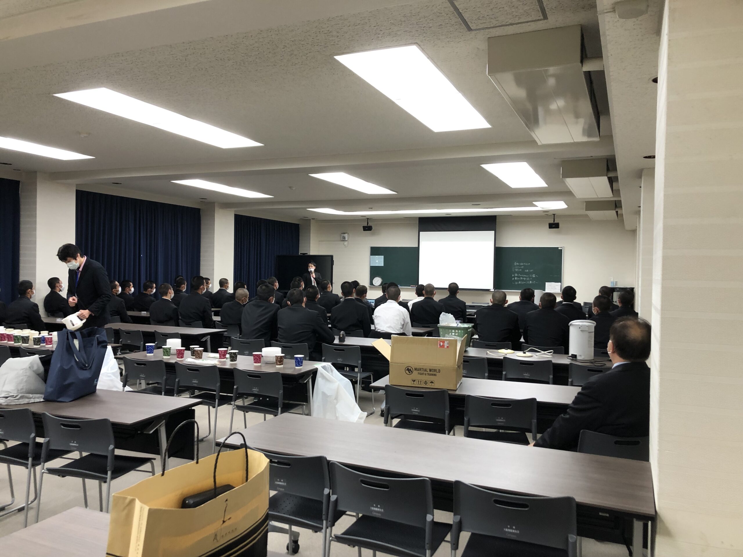 大阪桐蔭高等学校での事業の模様