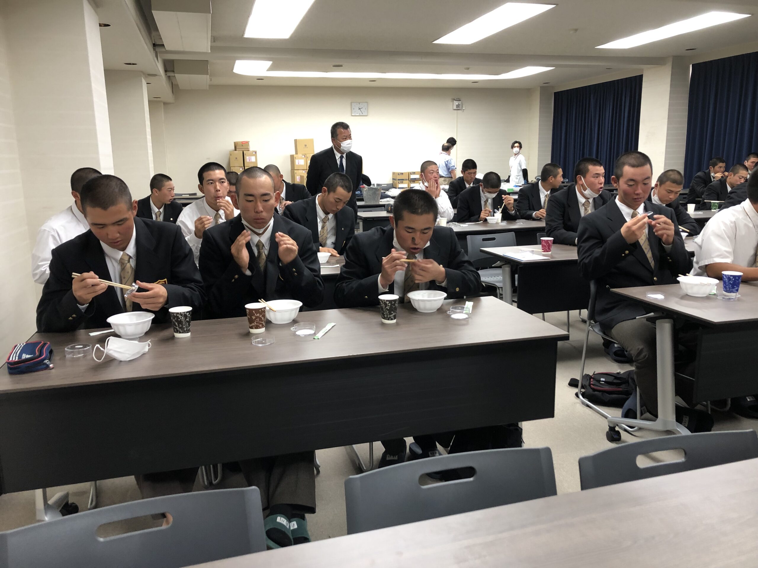 大阪桐蔭高等学校での事業の模様